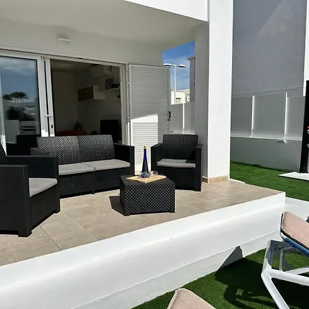 Casa Caleton Blanco Pool And Tatil Evi Puerto del Carmen (Lanzarote)