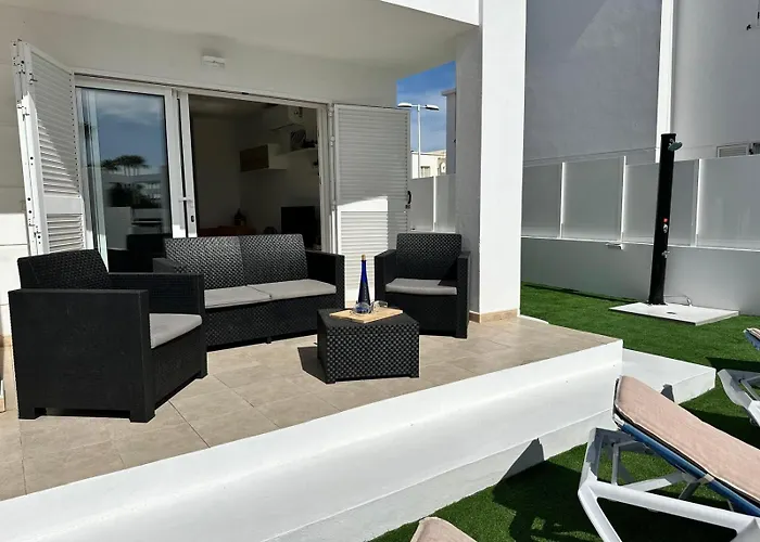 Casa Caleton Blanco Pool And Holiday home Puerto del Carmen (Lanzarote)