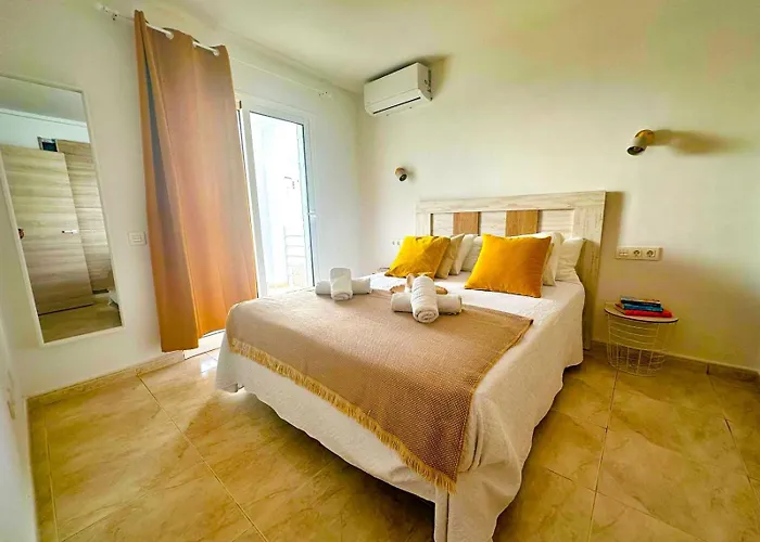 Casa Caleton Blanco Pool And Prázdninový dům *